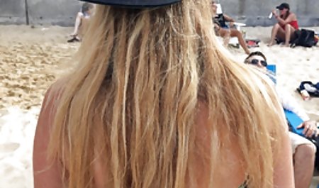 مادربزرگ Busty و دوست چاق او خروس بزرگ سیاه را به دانلود فیلمسکسی سوپر اشتراک می گذارند