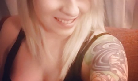 MILF بلوند زن جوان Nina Elle قدم به قدم او را لعنتی کرد دانلود فیلم سوپر سیکس